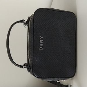 DKNY Ashley Crossbody purse